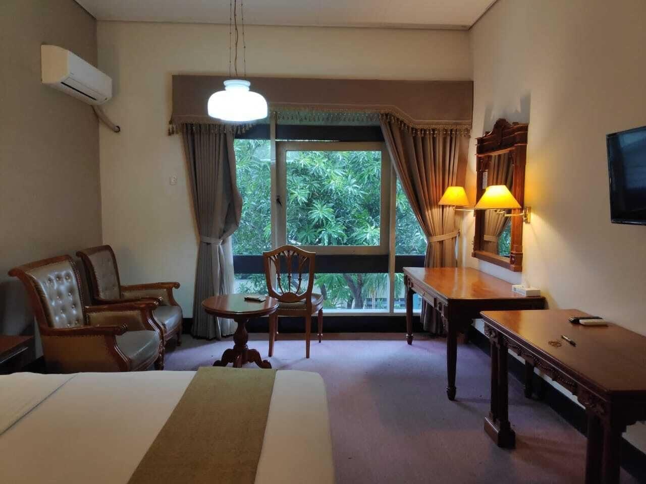 新格兰德公园酒店 泗水 外观 照片