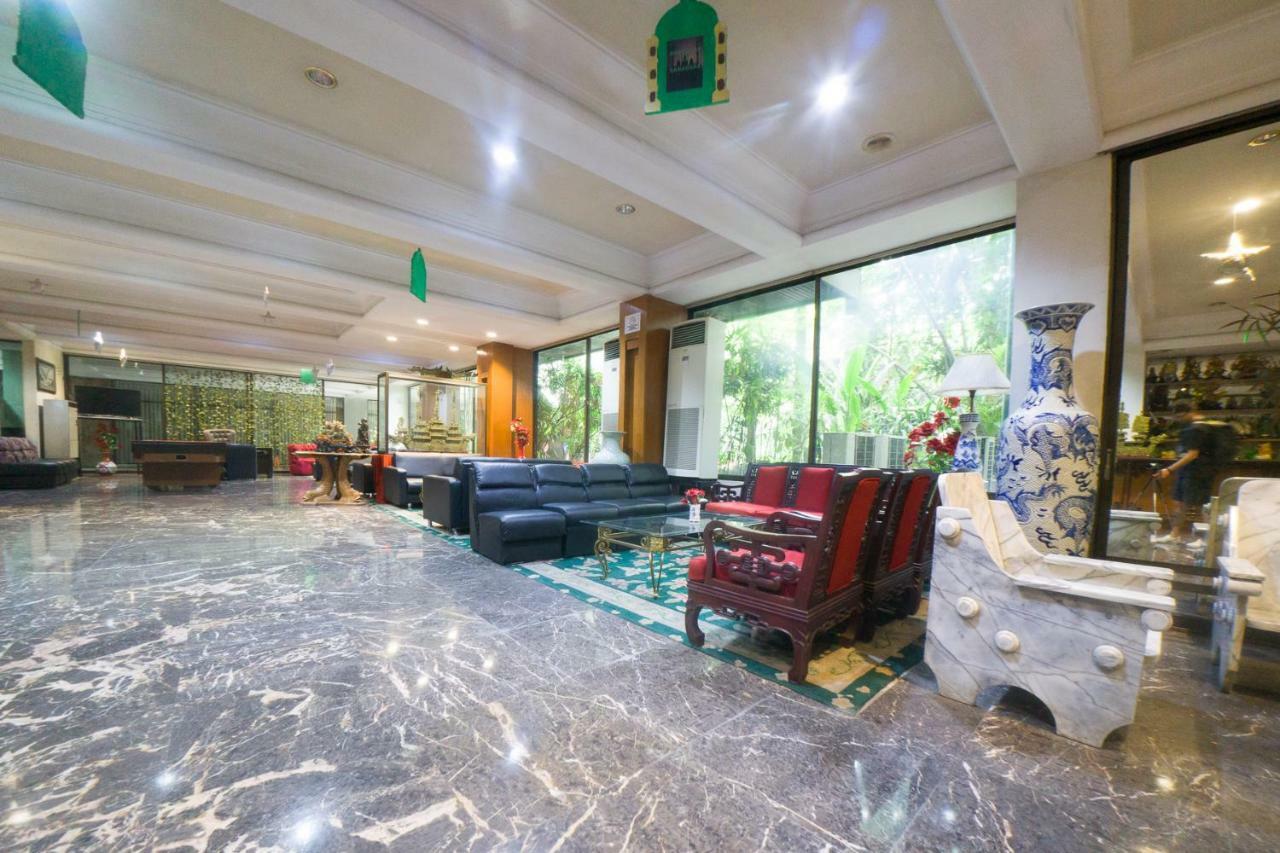 新格兰德公园酒店 泗水 外观 照片